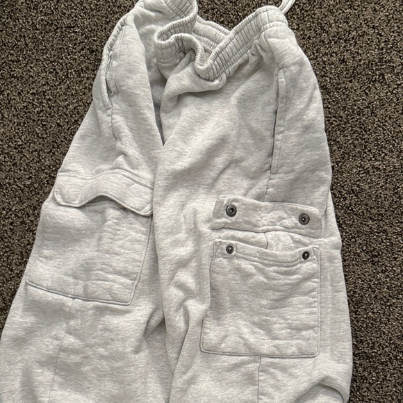 BRANDY MELVILLE SILVER GRAY CARGO PANTS - Picture 6 of 8